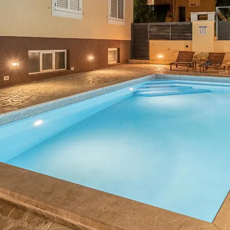 In With Kitchen アパート