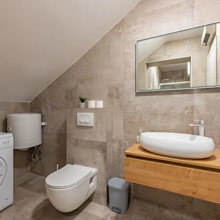 In With Kitchen * زادار